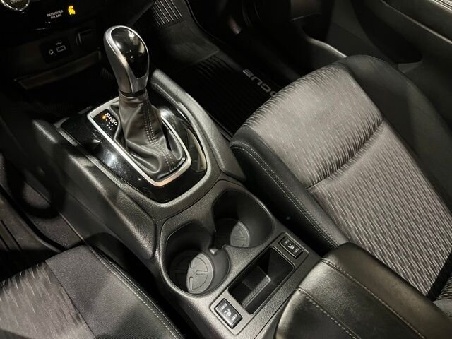 
 2020 Nissan Rogue SV full									