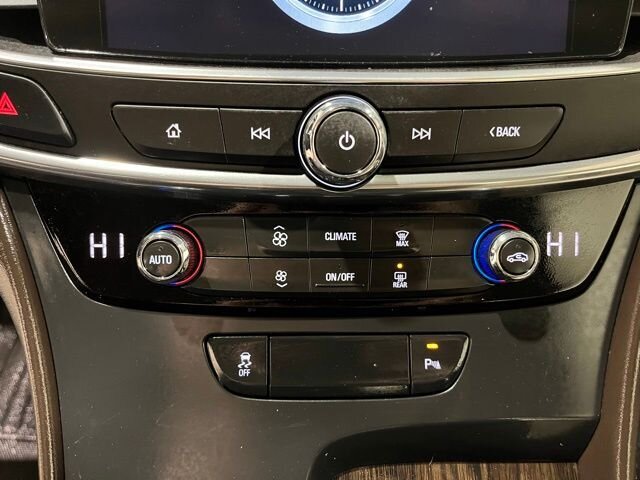 
 2017 Buick LaCrosse Preferred full									