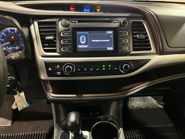 
 2018 Toyota Highlander LE full									