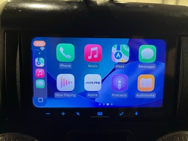 
 2017 Jeep Wrangler Willys Wheeler full									