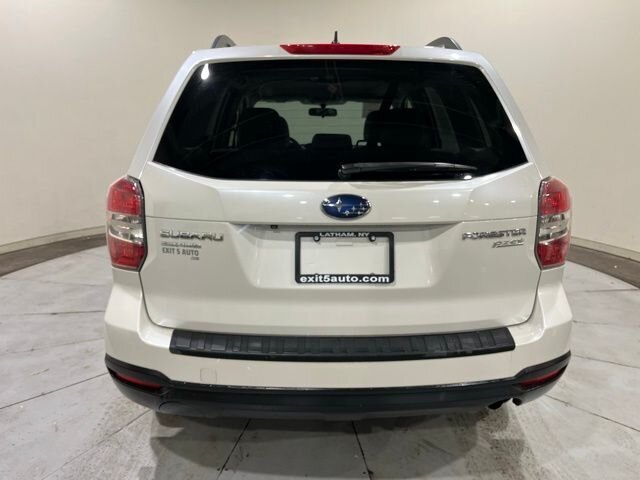
 2014 Subaru Forester 2.5i Premium full									