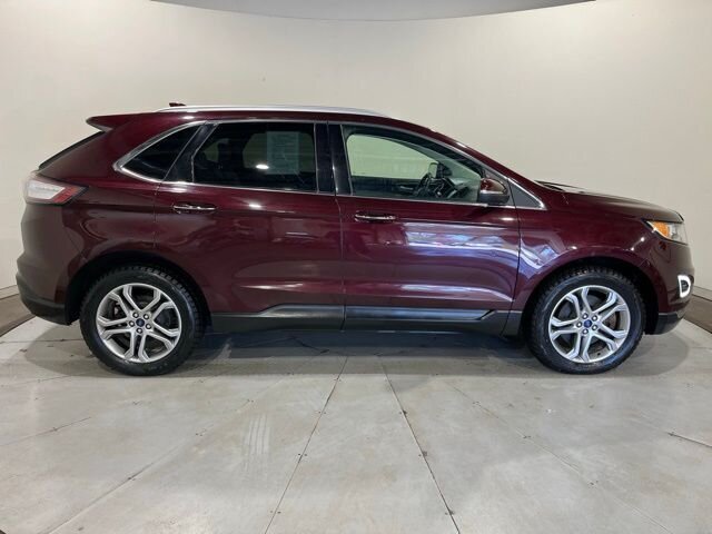 
 2017 Ford Edge Titanium full									