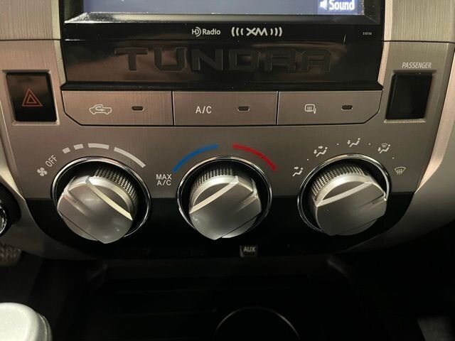 
 2016 Toyota Tundra SR5 full									