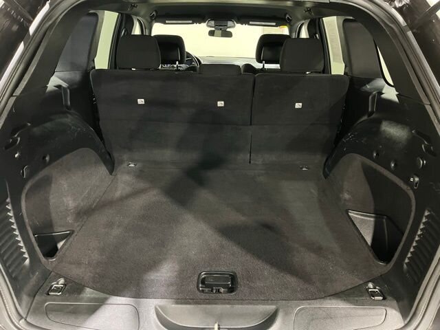 
 2018 Jeep Grand Cherokee Laredo E full									