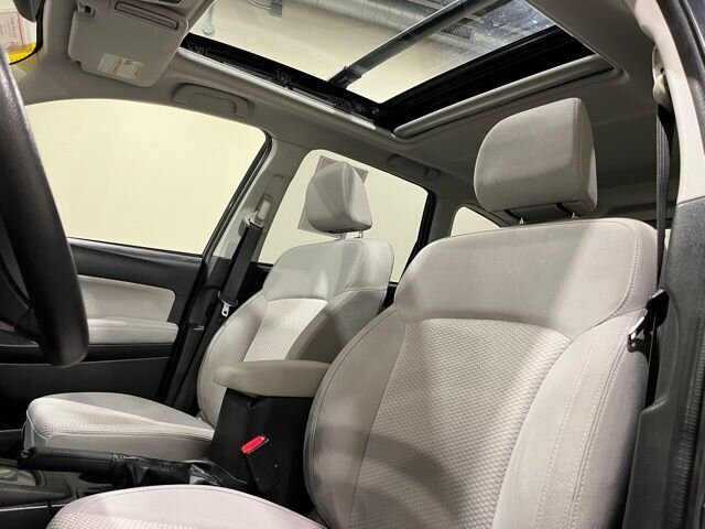 
 2014 Subaru Forester 2.5i Premium full									