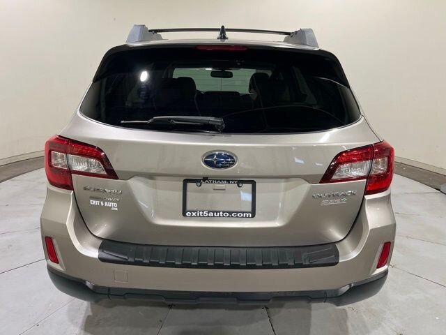 
 2016 Subaru Outback 2.5i Limited full									