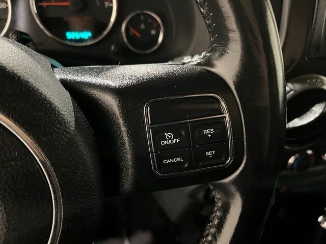 
 2017 Jeep Wrangler Willys Wheeler full									