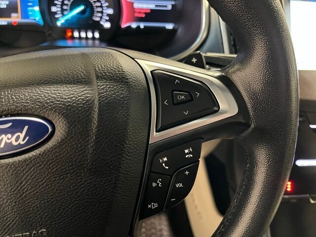 
 2017 Ford Edge Titanium full									