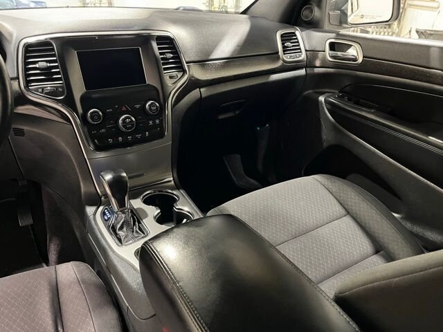 
 2018 Jeep Grand Cherokee Laredo E full									