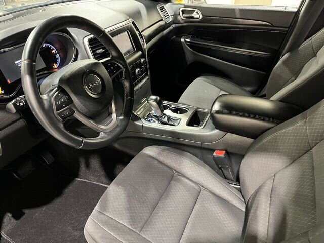 
 2018 Jeep Grand Cherokee Laredo E full									