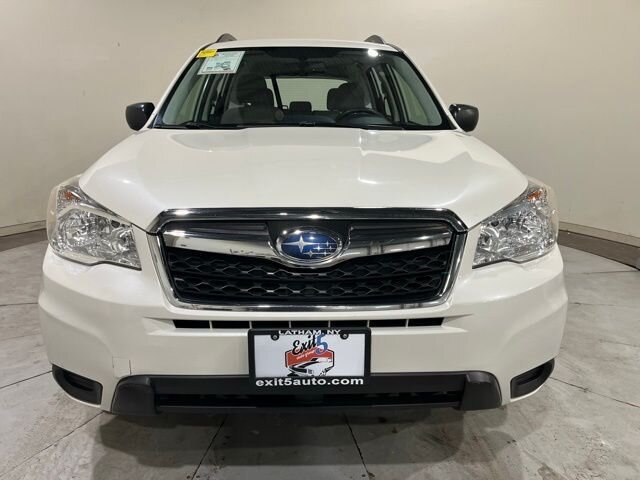 
 2016 Subaru Forester 2.5i full									
