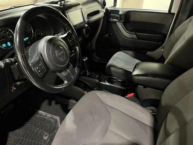 
 2017 Jeep Wrangler Willys Wheeler full									