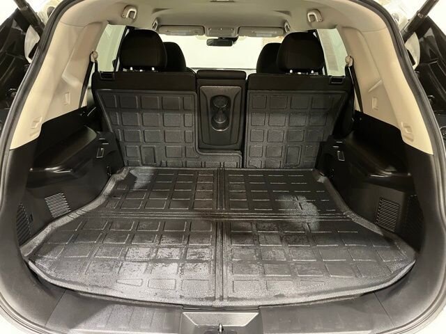 
 2020 Nissan Rogue SV full									