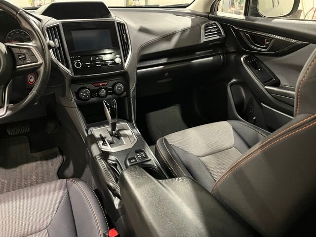 
 2019 Subaru Crosstrek 2.0i Premium full									
