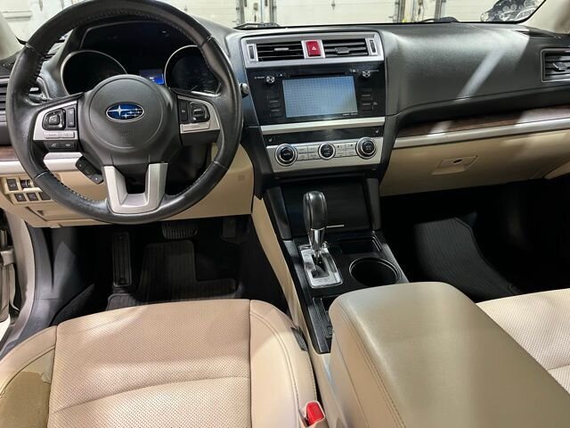 
 2016 Subaru Outback 2.5i Limited full									