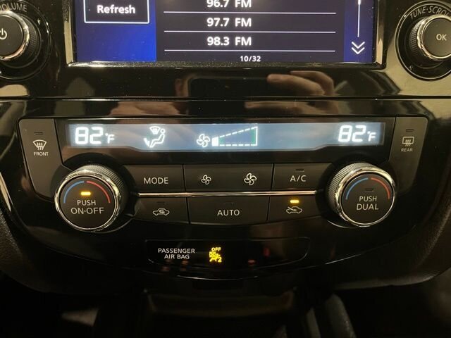 
 2020 Nissan Rogue SV full									