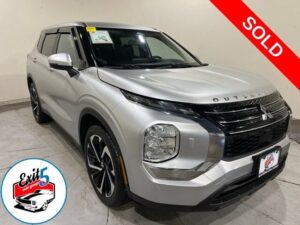 2022 Mitsubishi Outlander ES