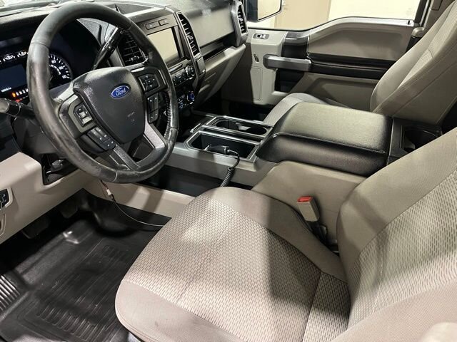 
 2019 Ford F-150 XLT full									