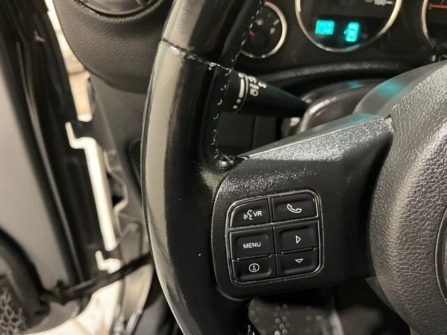 
 2017 Jeep Wrangler Willys Wheeler full									