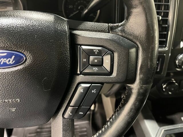 
 2019 Ford F-150 XLT full									