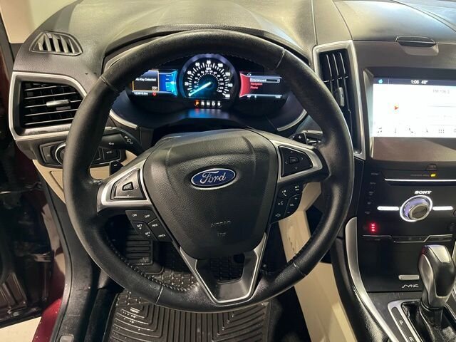
 2017 Ford Edge Titanium full									