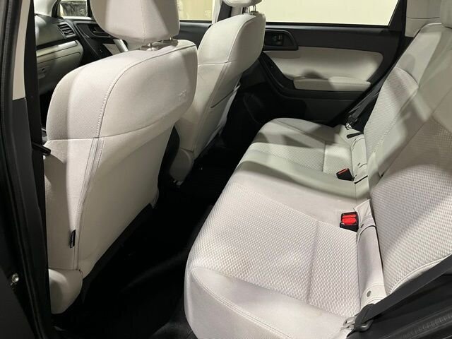 
 2014 Subaru Forester 2.5i Premium full									