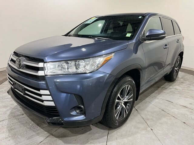 
 2018 Toyota Highlander LE full									