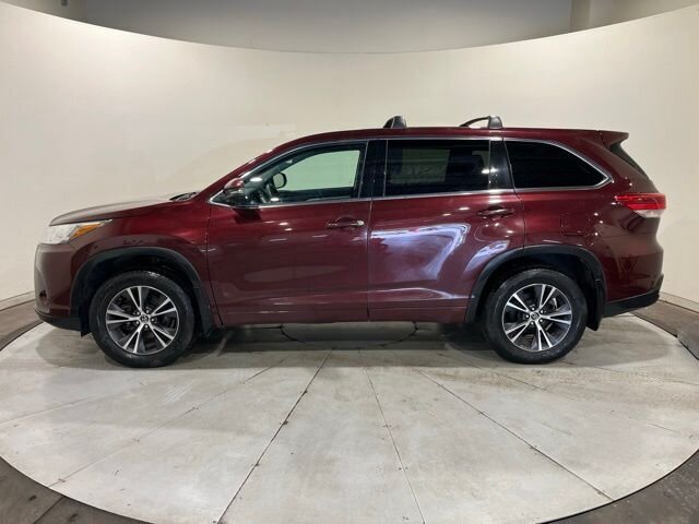 
 2018 Toyota Highlander LE full									