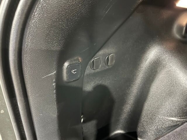 
 2019 Jeep Cherokee Latitude Plus full									