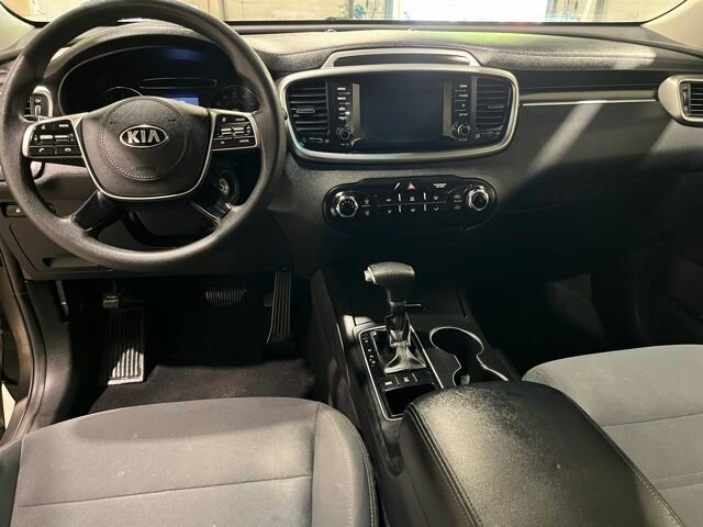 
 2019 Kia Sorento LX full									