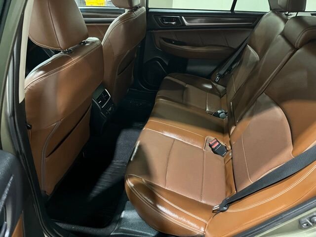 
 2018 Subaru Outback 3.6R Touring full									