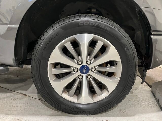 
 2017 Ford F-150 XL full									