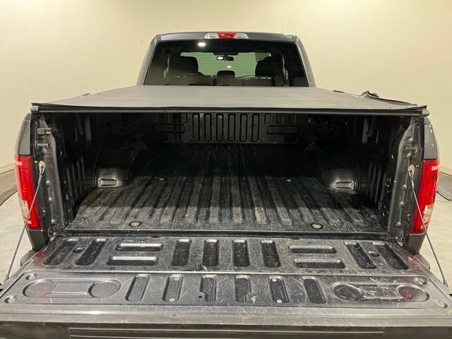 
 2017 Ford F-150 XL full									