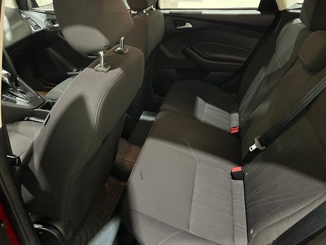 
 2016 Ford Focus SE full									