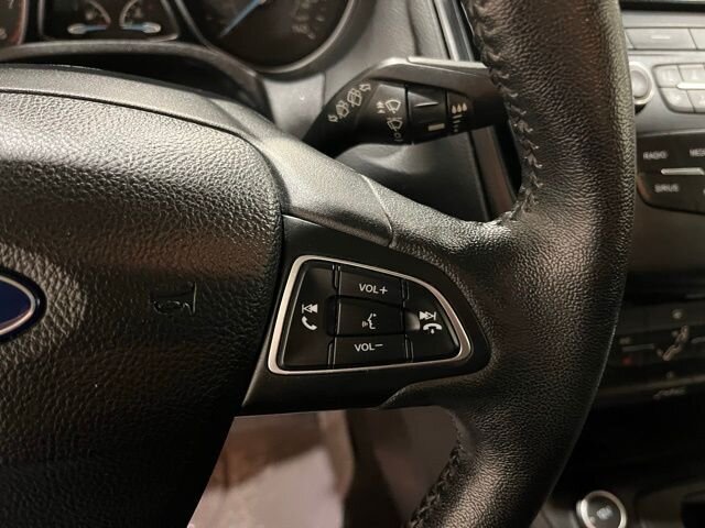 
 2016 Ford Focus SE full									