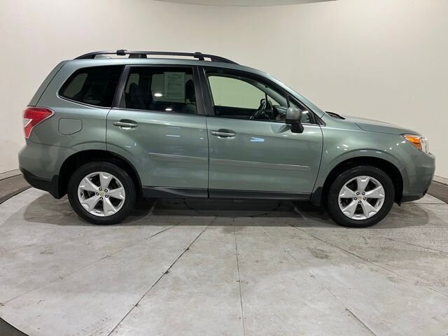 
 2016 Subaru Forester 2.5i Premium full									