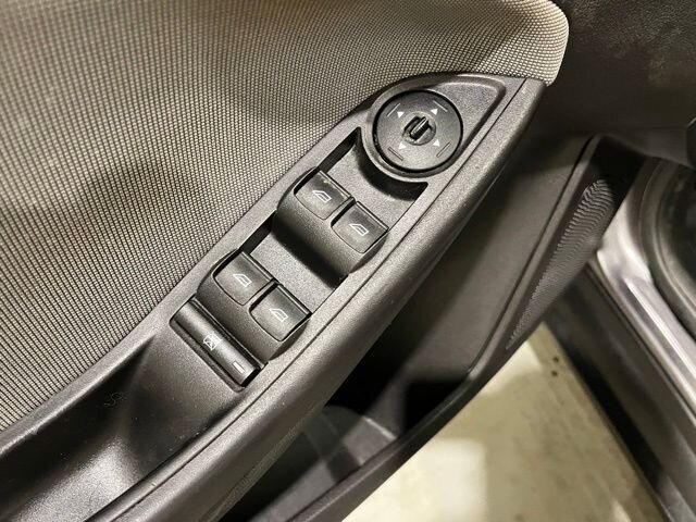 
 2014 Ford Focus SE full									