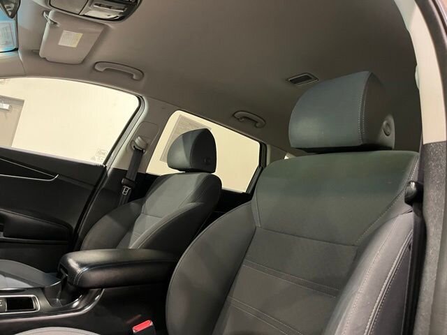 
 2019 Kia Sorento LX full									