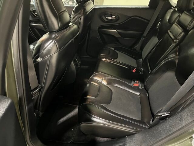 
 2019 Jeep Cherokee Latitude Plus full									