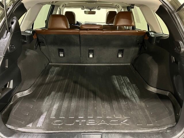 
 2018 Subaru Outback 3.6R Touring full									