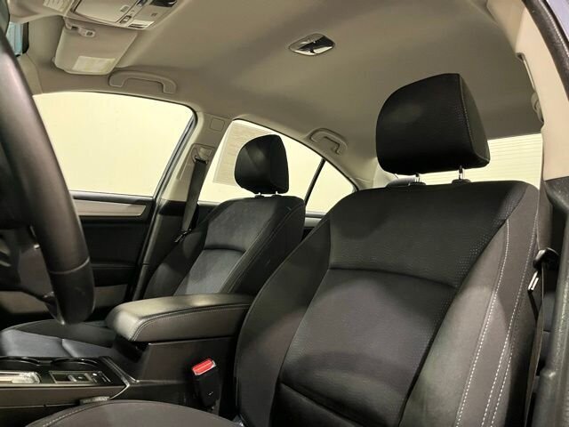 
 2016 Subaru Legacy 2.5i Premium full									