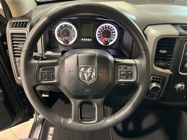 
 2019 RAM 1500 Classic Express full									