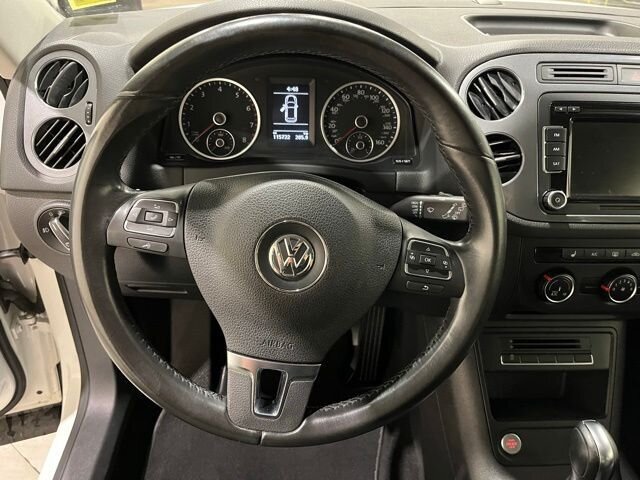 
 2014 Volkswagen Tiguan SEL 4Motion full									