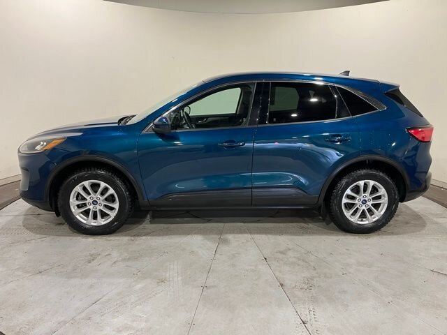 
 2020 Ford Escape SE full									