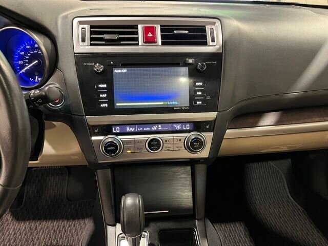 
 2016 Subaru Outback 2.5i Limited full									