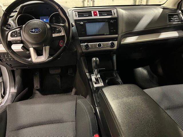 
 2016 Subaru Outback 2.5i Premium full									