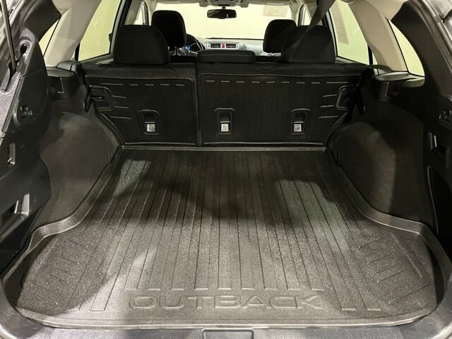 
 2016 Subaru Outback 2.5i Premium full									