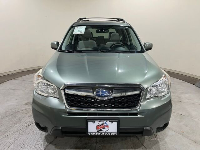 
 2016 Subaru Forester 2.5i Premium full									