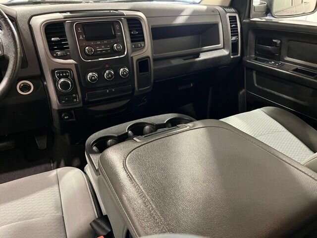 
 2019 RAM 1500 Classic Express full									
