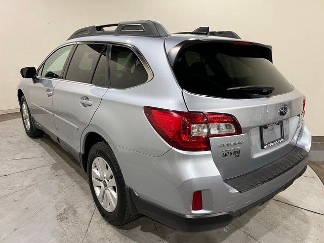 
 2016 Subaru Outback 2.5i Premium full									